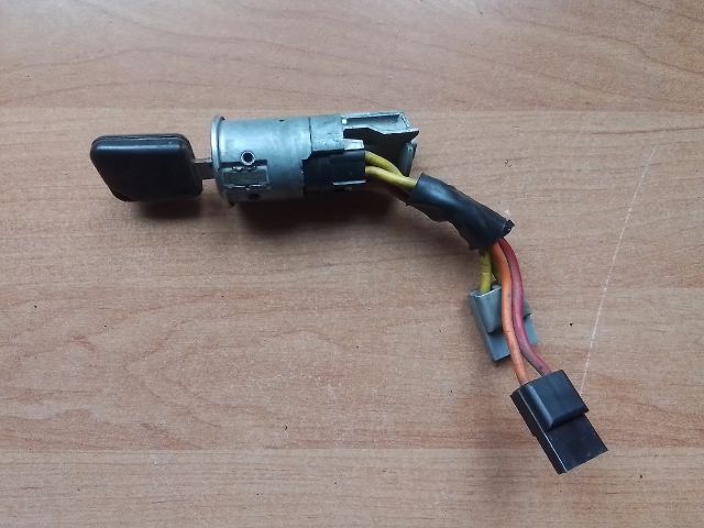 bontott RENAULT CLIO II Gyújtáskapcsoló