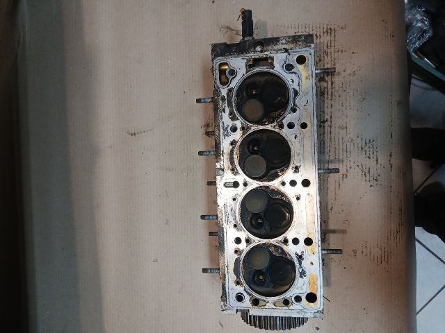 bontott RENAULT CLIO II Hengerfej