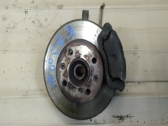 bontott RENAULT CLIO II Jobb első Csonkállvány Kerékaggyal