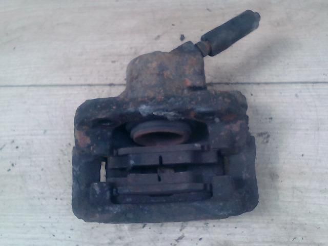 bontott RENAULT CLIO II Jobb első Féknyereg Munkahengerrel