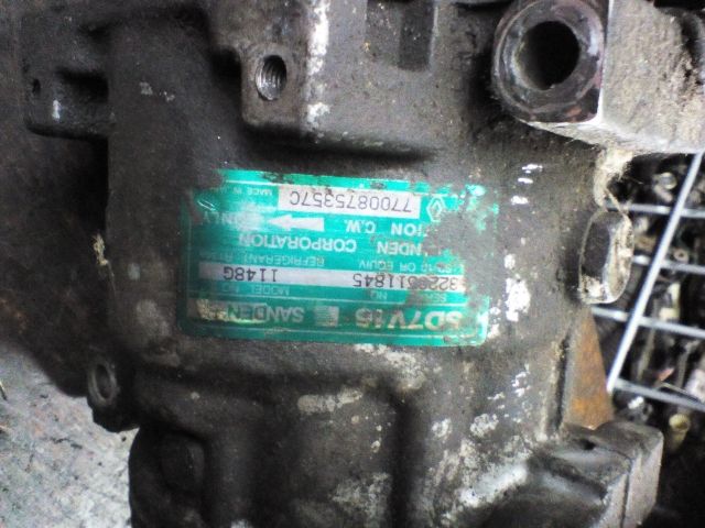 bontott RENAULT CLIO II Klímakompresszor