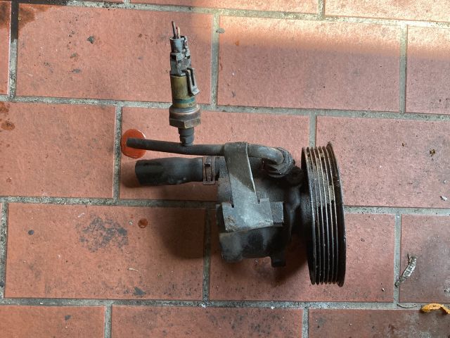 bontott RENAULT CLIO II Kormányszervó Motor (Hidraulikus)