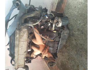bontott RENAULT CLIO II Motor (Fűzött blokk hengerfejjel)