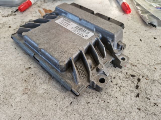 bontott RENAULT CLIO II Motorvezérlő