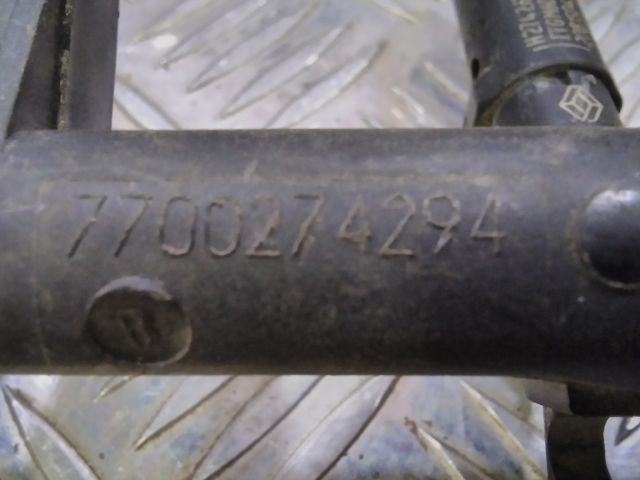 bontott RENAULT CLIO II Porlasztó Sor / Híd