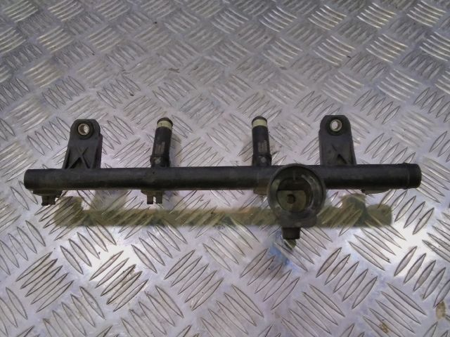 bontott RENAULT CLIO II Porlasztó Sor / Híd