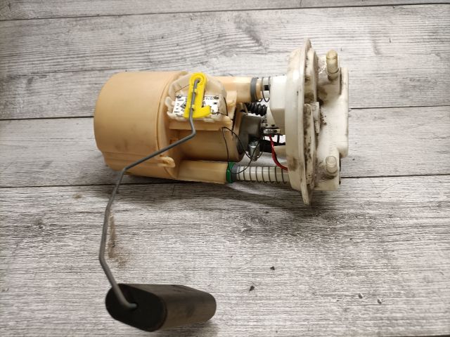 bontott RENAULT CLIO II Üzemanyag Szivattyú