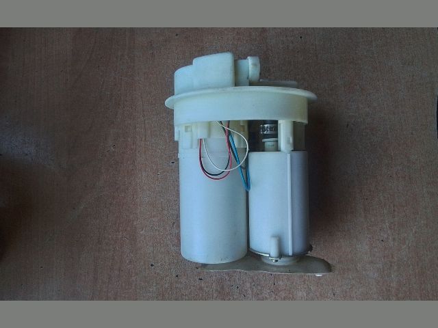 bontott RENAULT CLIO II Üzemanyag Szivattyú