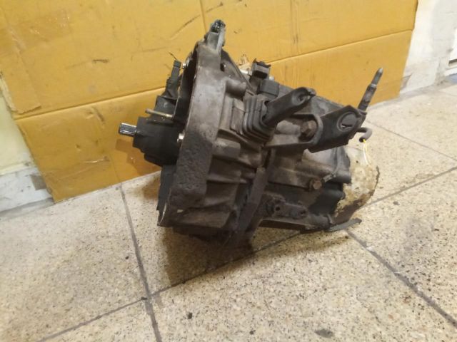 bontott RENAULT CLIO II Váltó (Mechanikus)