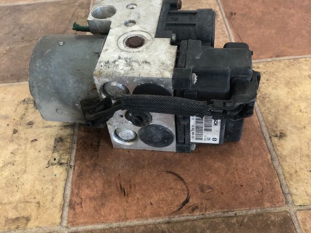 bontott RENAULT CLIO II ABS Kocka