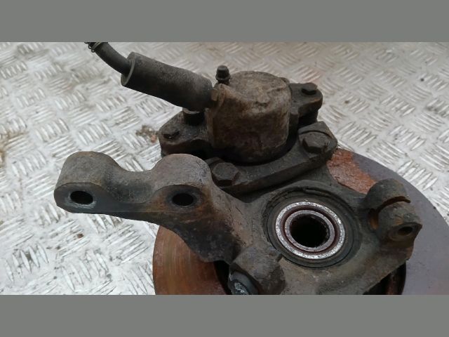 bontott RENAULT CLIO II Bal első Csonkállvány Kerékaggyal