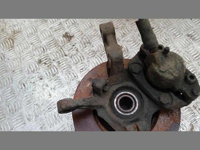 bontott RENAULT CLIO II Bal első Csonkállvány Kerékaggyal