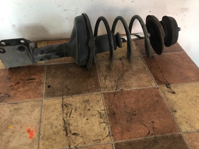 bontott RENAULT CLIO II Bal első Gólyaláb (Lengécsillapító, Rugó)