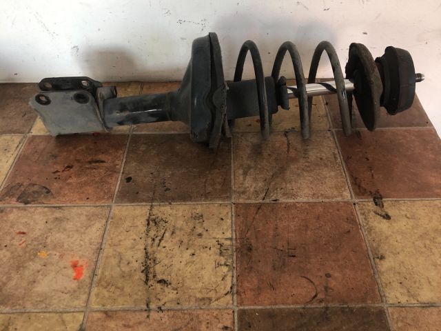 bontott RENAULT CLIO II Bal első Gólyaláb (Lengécsillapító, Rugó)