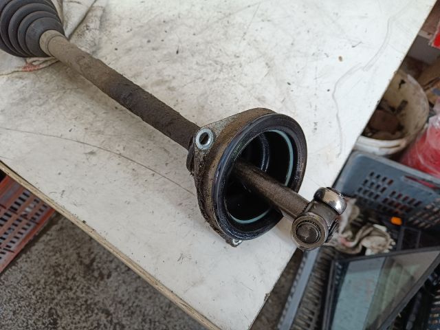 bontott RENAULT CLIO II Bal Féltengely