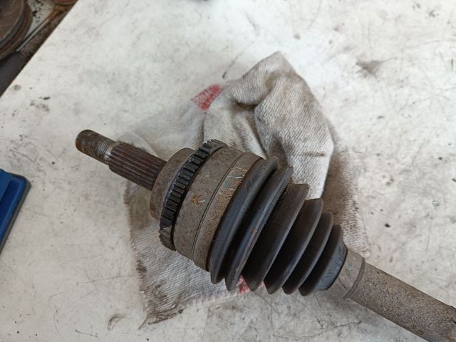 bontott RENAULT CLIO II Bal Féltengely