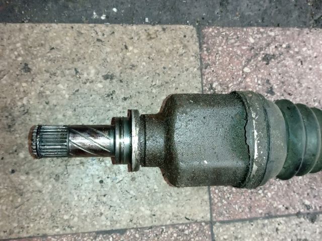 bontott RENAULT CLIO II Bal Féltengely