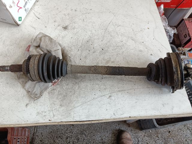 bontott RENAULT CLIO II Bal Féltengely