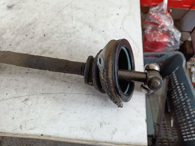 bontott RENAULT CLIO II Bal Féltengely