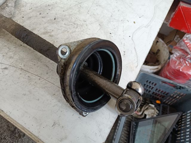 bontott RENAULT CLIO II Bal Féltengely