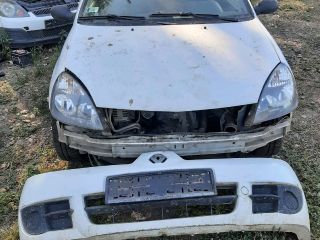 bontott RENAULT CLIO II Biztosítéktábla Motortér