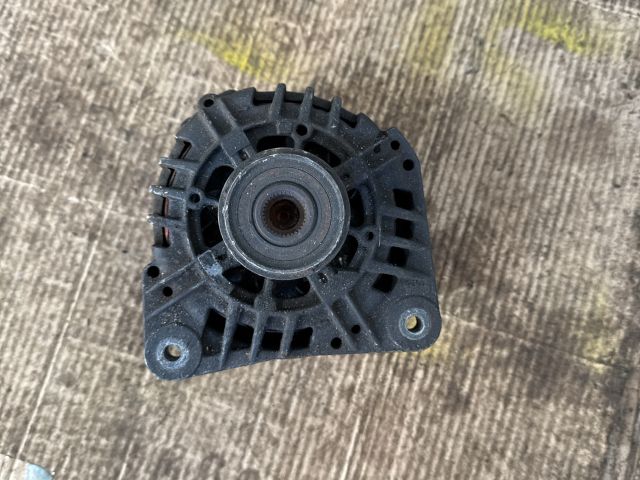 bontott RENAULT CLIO II Generátor