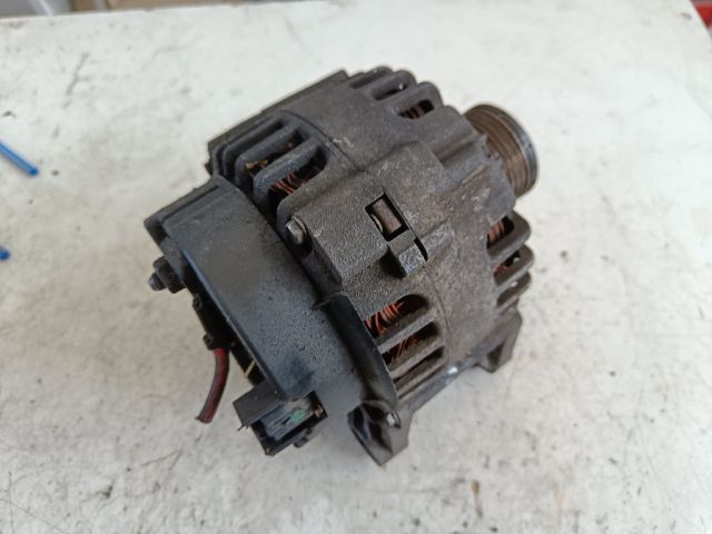 bontott RENAULT CLIO II Generátor