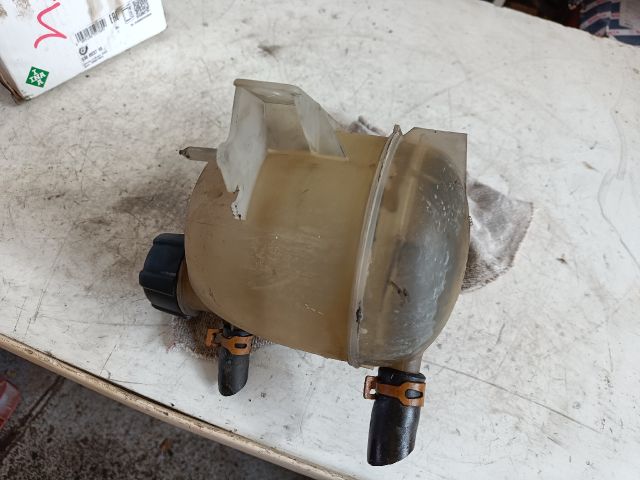 bontott RENAULT CLIO II Kiegyenlítő Tartály