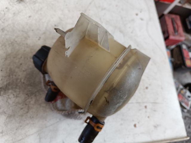 bontott RENAULT CLIO II Kiegyenlítő Tartály