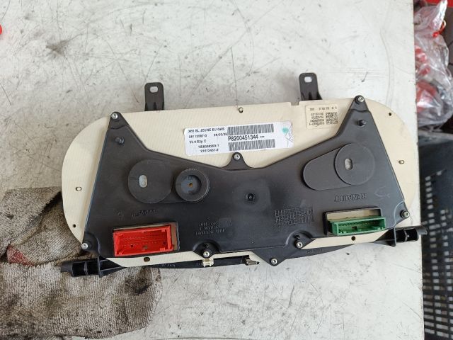 bontott RENAULT CLIO II Kilométeróra