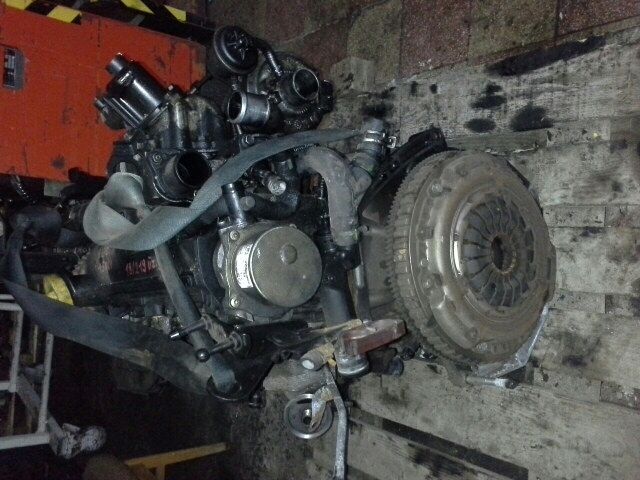 bontott RENAULT CLIO II Motorblokk (Fűzött)