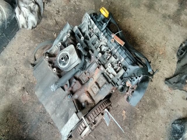 bontott RENAULT CLIO II Motorblokk (Fűzött)