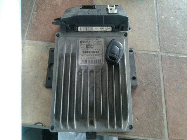 bontott RENAULT CLIO II Motorvezérlő