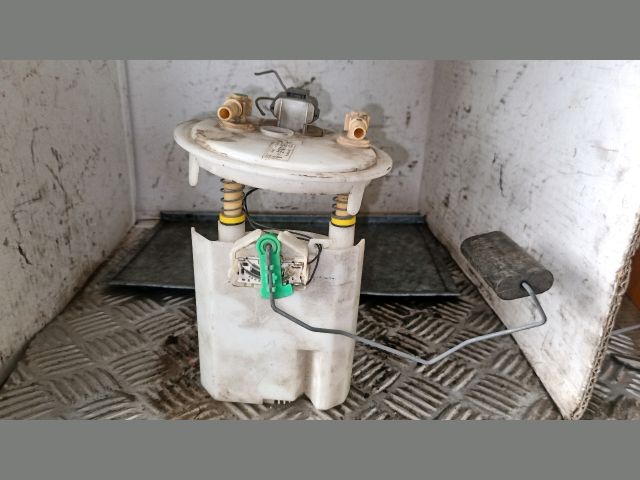 bontott RENAULT CLIO II Üzemanyagszint Jeladó