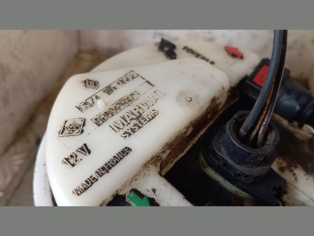 bontott RENAULT CLIO II Üzemanyagszint Jeladó