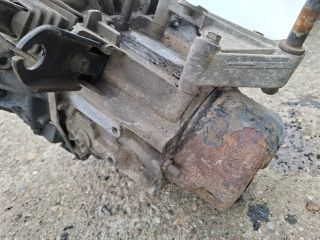 bontott RENAULT CLIO II Váltó (Mechanikus)