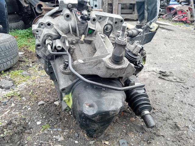 bontott RENAULT CLIO II Váltó (Mechanikus)