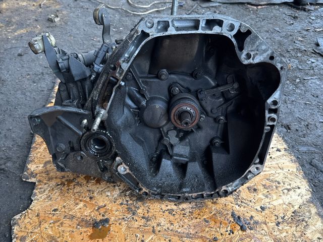 bontott RENAULT CLIO II Váltó (Mechanikus)