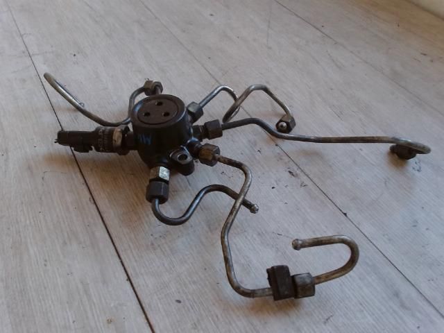 bontott RENAULT CLIO II Közösnyomócső