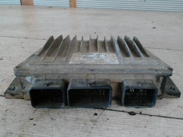 bontott RENAULT CLIO II Motorvezérlő