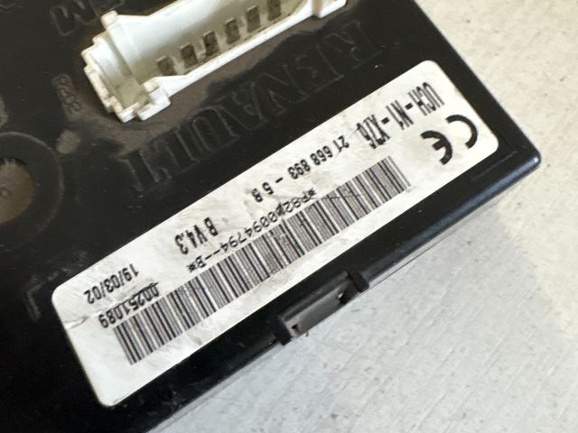 bontott RENAULT CLIO II Motorvezérlő