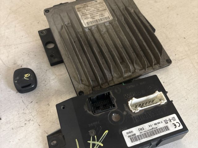 bontott RENAULT CLIO II Motorvezérlő