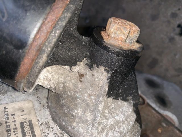 bontott RENAULT CLIO II Olajszűrő Ház