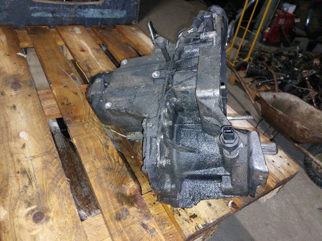 bontott RENAULT CLIO II Váltó (Mechanikus)