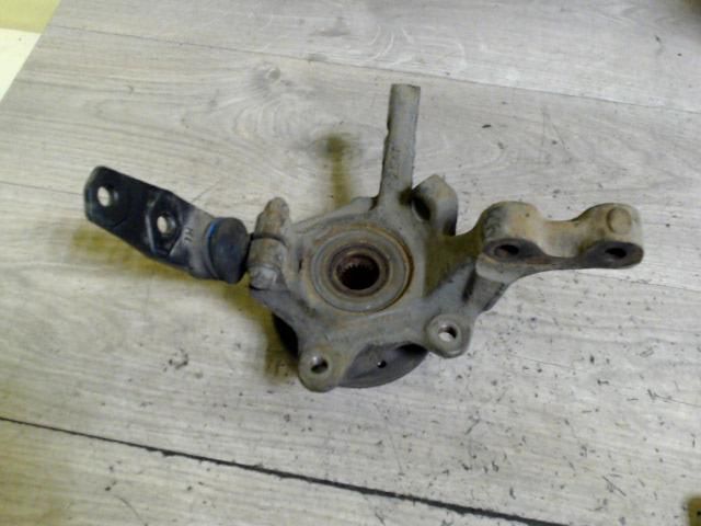 bontott RENAULT CLIO II Bal első Csonkállvány Kerékaggyal