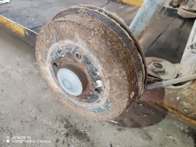 bontott RENAULT CLIO II Hátsó Híd (Dobfékes)