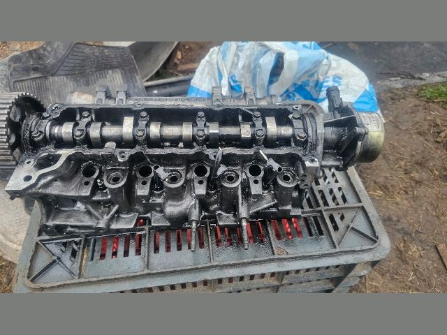 bontott RENAULT CLIO II Hengerfej