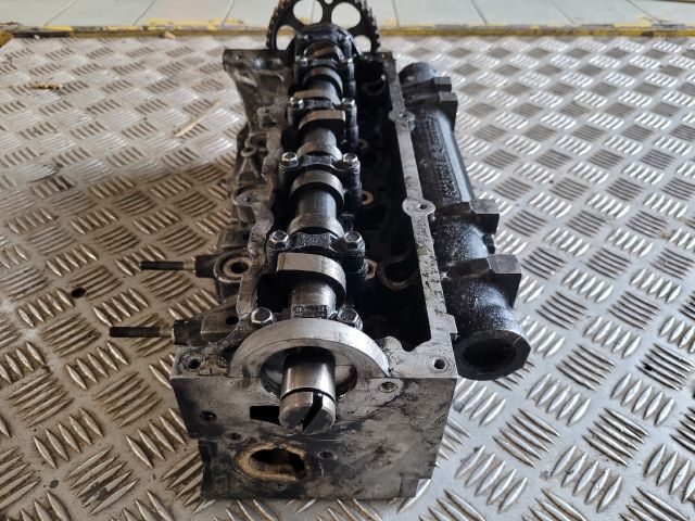 bontott RENAULT CLIO II Hengerfej