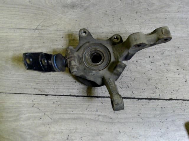 bontott RENAULT CLIO II Jobb első Csonkállvány Kerékaggyal