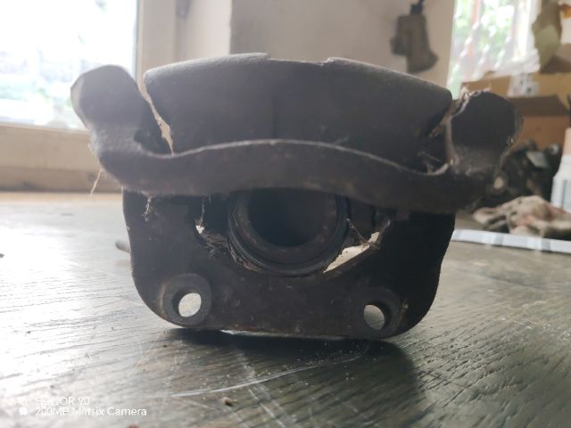 bontott RENAULT CLIO II Jobb első Féknyereg Munkahengerrel